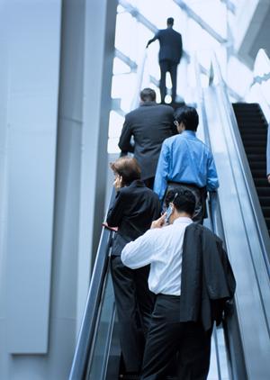 「花てまり」の振袖で成人式を華やかに